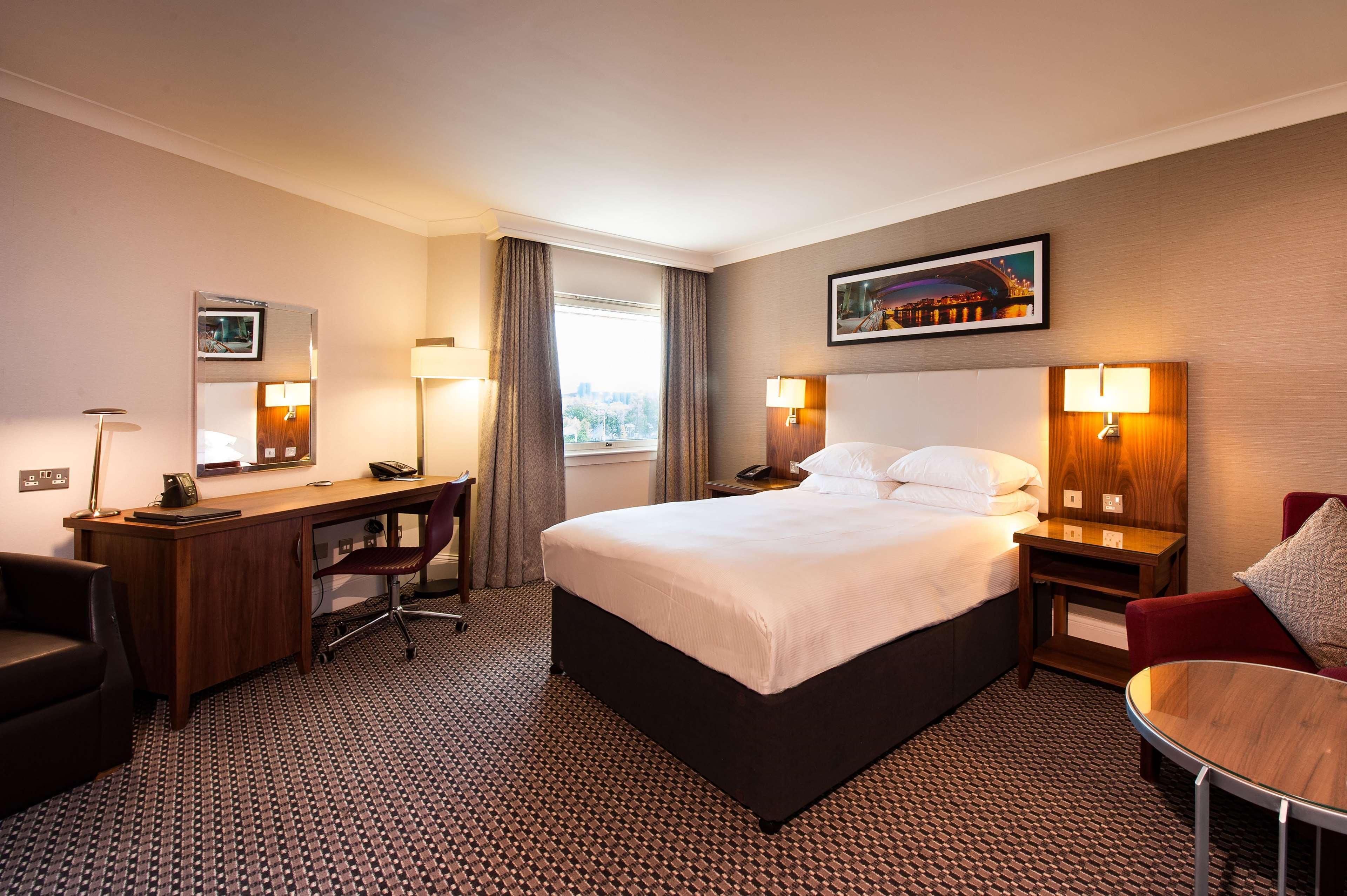 Doubletree By Hilton Glasgow Strathclyde Bellshill Buitenkant foto