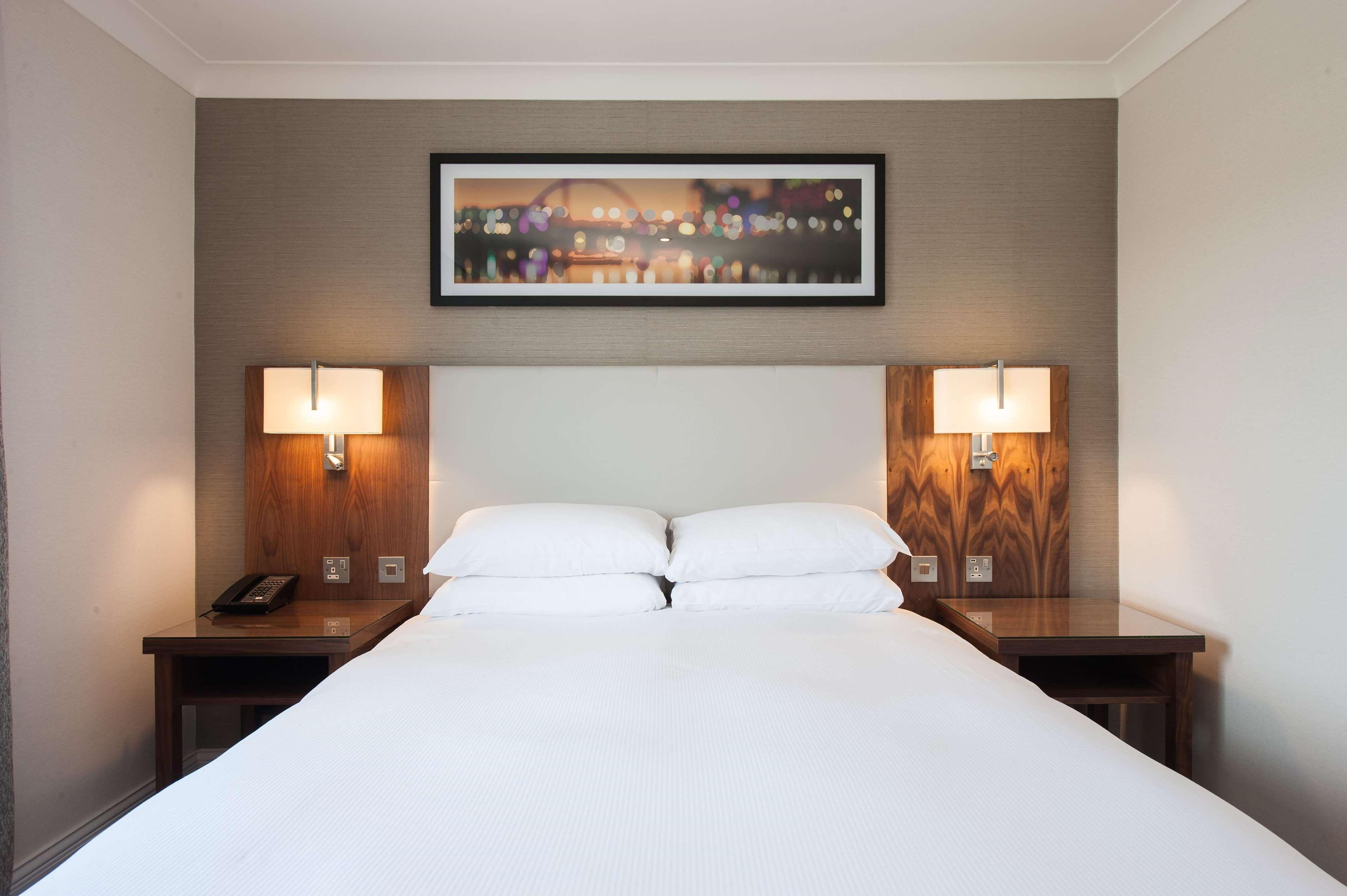 Doubletree By Hilton Glasgow Strathclyde Bellshill Buitenkant foto