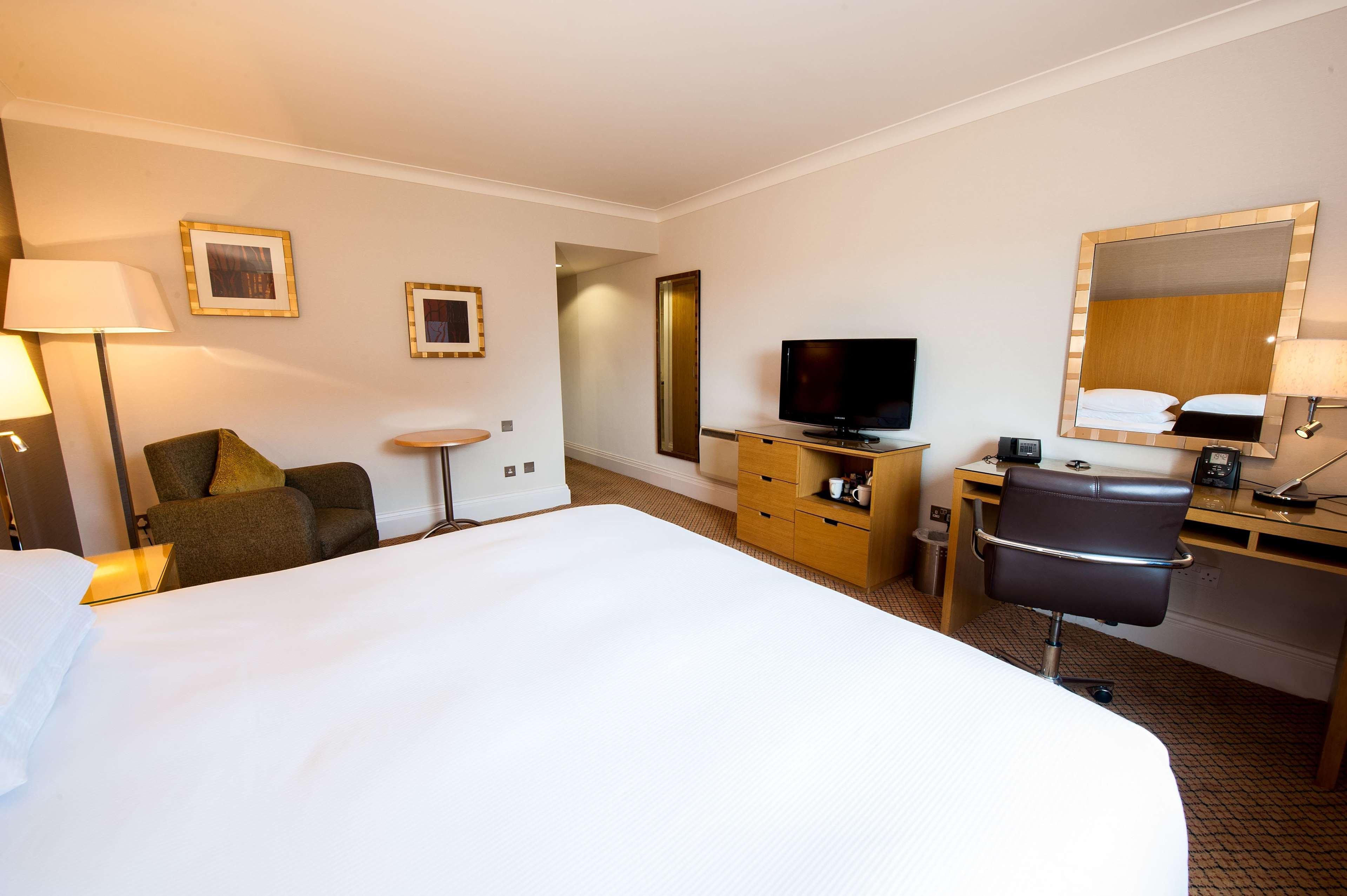 Doubletree By Hilton Glasgow Strathclyde Bellshill Buitenkant foto